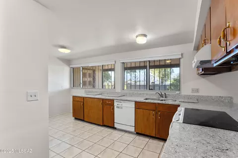 Kitchen - 7457 E 45th St, Tucson, AZ 85730 photo 2 of 4