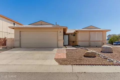 2665 W Flamebrook Rd, Tucson, AZ 85741