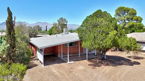 5035 E Cecelia St, Tucson, AZ 85711