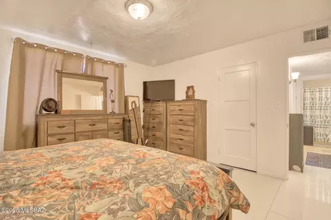 Bedroom - 2913 E 17th St, Tucson, AZ 85716 photo 4 of 6