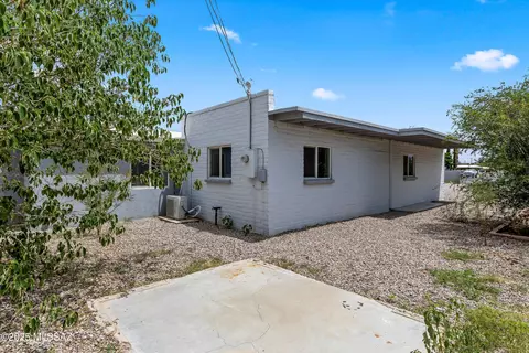 Exterior - 456 W Utah St, Tucson, AZ 85706 photo 5 of 6