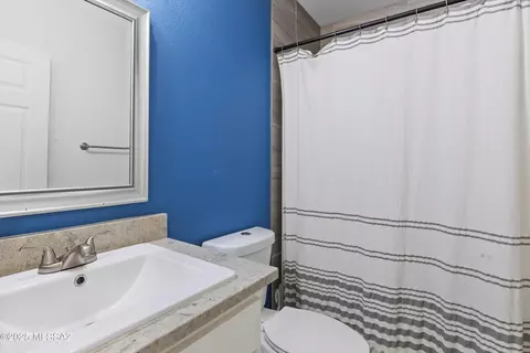 Bath - 456 W Utah St, Tucson, AZ 85706 photo 2 of 3