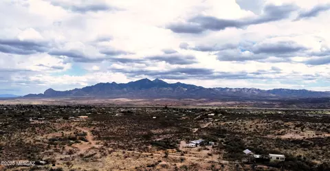 5 Vista De Torres Ln, Tubac, AZ 85646