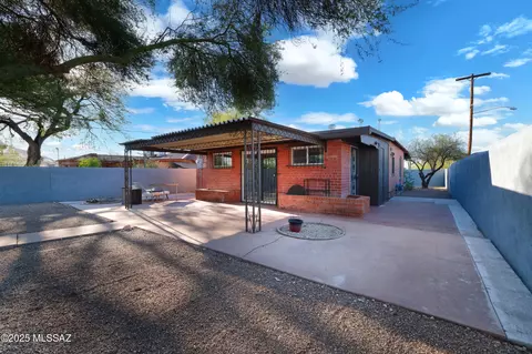 Exterior - 1646 E Copper St, Tucson, AZ 85719 photo 6 of 10