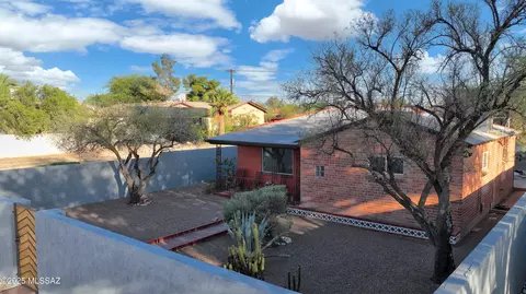Exterior - 1646 E Copper St, Tucson, AZ 85719 photo 1 of 10