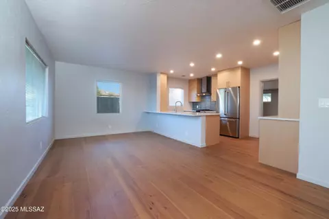 Living - 1646 E Copper St, Tucson, AZ 85719 photo 1 of 7
