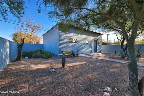 Exterior - 1646 E Copper St, Tucson, AZ 85719 photo 7 of 10