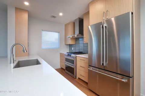 Kitchen - 1646 E Copper St, Tucson, AZ 85719 photo 2 of 3