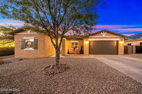 643 W Charles L Mckay St, Vail, AZ 85641