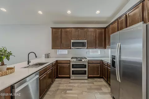 Kitchen - 11427 E Dry Wind Dr, Tucson, AZ 85747 photo 1 of 5