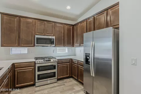 Kitchen - 11427 E Dry Wind Dr, Tucson, AZ 85747 photo 5 of 5