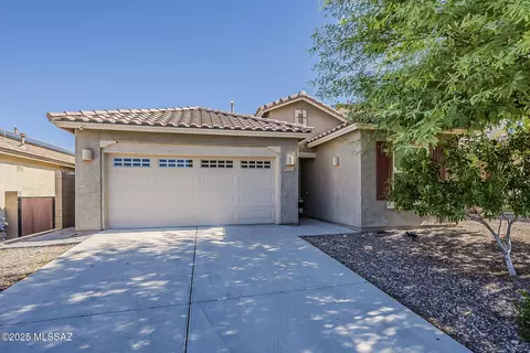 Exterior - 11427 E Dry Wind Dr, Tucson, AZ 85747 photo 2 of 8