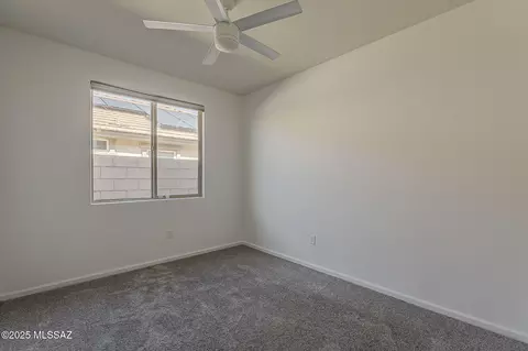 Bedroom - 11427 E Dry Wind Dr, Tucson, AZ 85747 photo 6 of 9