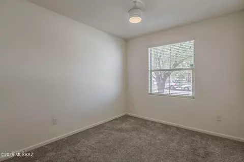 Bedroom - 11427 E Dry Wind Dr, Tucson, AZ 85747 photo 3 of 9