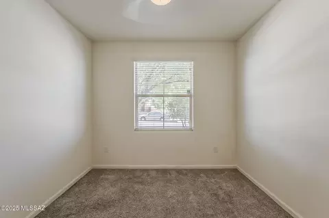Bedroom - 11427 E Dry Wind Dr, Tucson, AZ 85747 photo 4 of 9