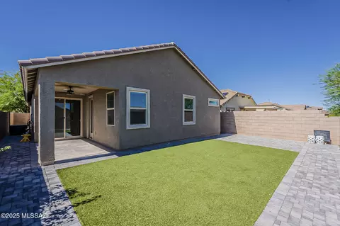 Exterior - 11427 E Dry Wind Dr, Tucson, AZ 85747 photo 7 of 8