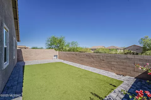 Exterior - 11427 E Dry Wind Dr, Tucson, AZ 85747 photo 5 of 8