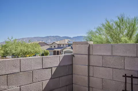 Exterior - 11427 E Dry Wind Dr, Tucson, AZ 85747 photo 6 of 8