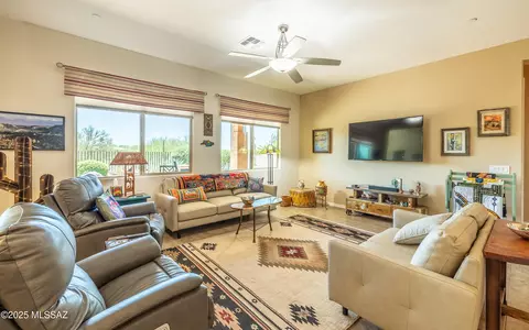 6567 W Whispering Windmill Ln, Marana, AZ 85658