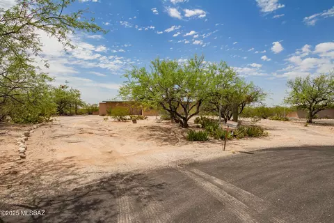 8920 E Tano Pl, Tucson, AZ 85749