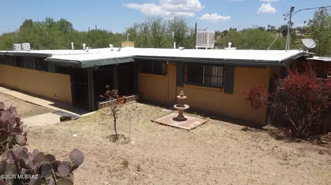 996 N Silver Lode Trl, Nogales, AZ 85621