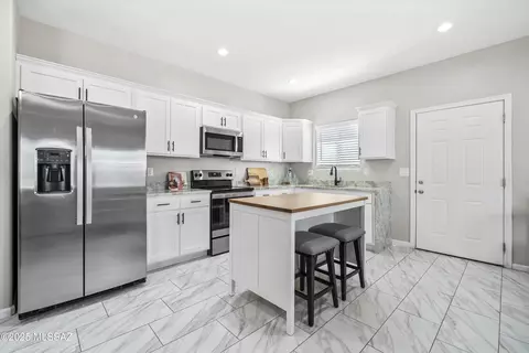 25 Elm St, Tucson, AZ 85705 photo 7