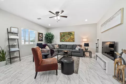 25 Elm St, Tucson, AZ 85705 photo 4