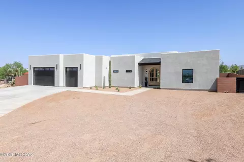 10597 N Decker Dr, Tucson, AZ 85742