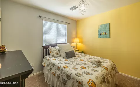 Bedroom - 6401 E Boldin Dr, Tucson, AZ 85756 photo 7 of 7