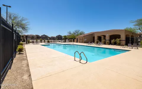 Exterior - 6401 E Boldin Dr, Tucson, AZ 85756 photo 5 of 7