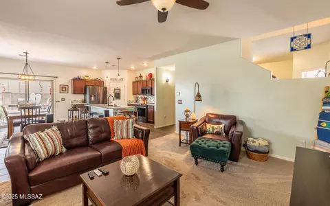 Living - 6401 E Boldin Dr, Tucson, AZ 85756 photo 3 of 3