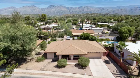 7501 E Rio Verde Dr, Tucson, AZ 85715