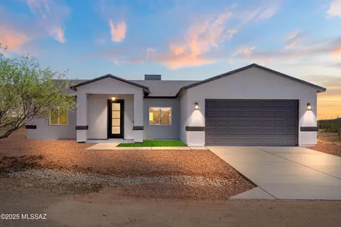 111 Espana Ct, Rio Rico, AZ 85648