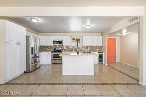 7352 E Tamara Dr, Tucson, AZ 85730 photo 10