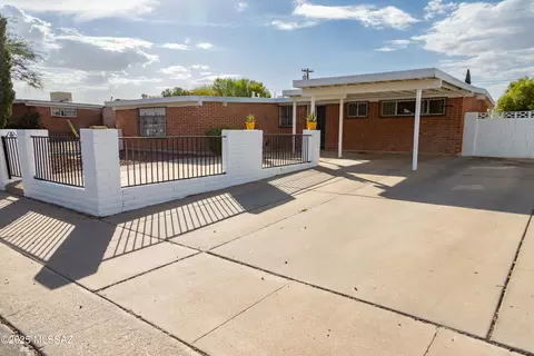 7443 E 29th St, Tucson, AZ 85710