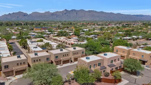 View/Area - 1109 E Irwin Pl, Tucson, AZ 85719 photo 2 of 4