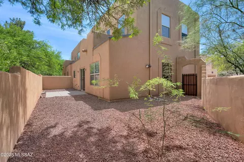 Exterior - 1109 E Irwin Pl, Tucson, AZ 85719 photo 6 of 6