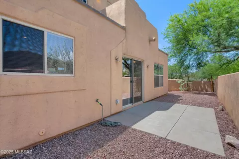Exterior - 1109 E Irwin Pl, Tucson, AZ 85719 photo 5 of 6
