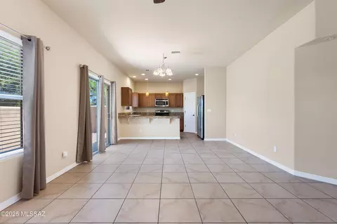 Living - 1109 E Irwin Pl, Tucson, AZ 85719 photo 2 of 3