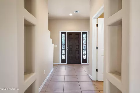 Entry Way - 1109 E Irwin Pl, Tucson, AZ 85719 photo 2 of 3