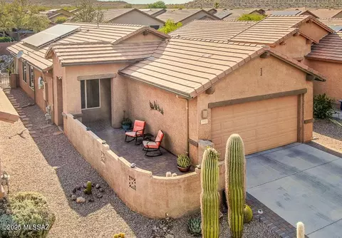 549 N Mazatzal Dr, Green Valley, AZ 85614