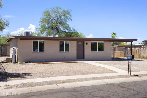 4680 S Camino Barrera, Tucson, AZ 85714