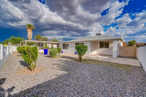 859 W Calle De Casas Lindas, Tucson, AZ 85756