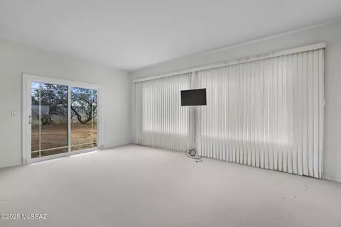 Living - 108 Stoddard Way, Patagonia, AZ 85624 photo 5 of 6