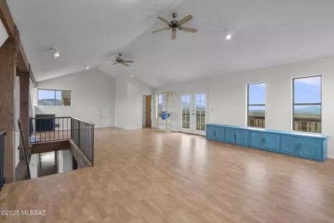 Living - 108 Stoddard Way, Patagonia, AZ 85624 photo 6 of 6