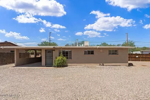 2135 N Columbus Blvd, Tucson, AZ 85712