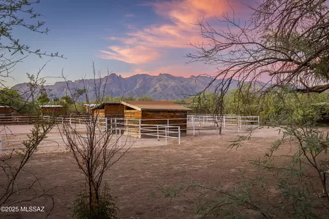 2519 E Allen Rd, Tucson, AZ 85716
