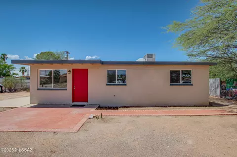 2018 S Cloverland Ave, Tucson, AZ 85711