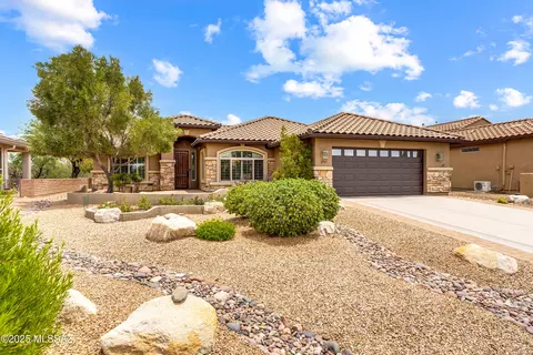 2563 E Glen Canyon Rd, Green Valley, AZ 85614
