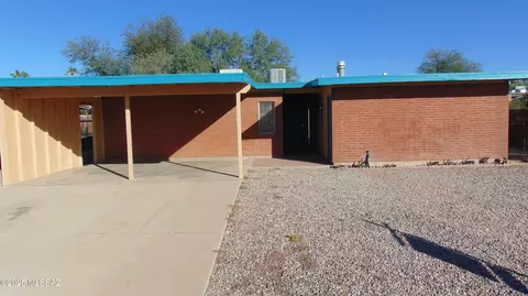 6940 N Galaxy Pl, Tucson, AZ 85741